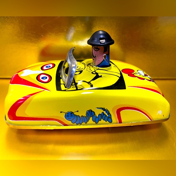 Vintage 1984 Tin Plate Wind Up Car Torpeauto Lemezarugyar Hungary Rooster Toy 4” - Picture 3 of 8